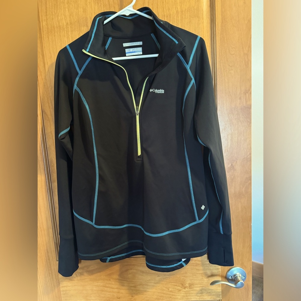 Columbia Titanium Omniwick 1/2 inch zip pullover